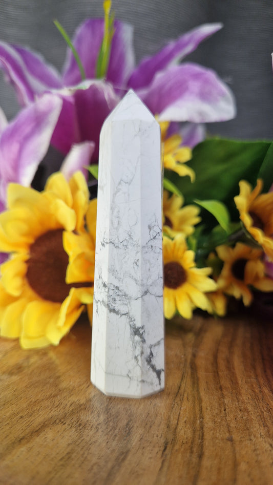 Howlite Tower - 348