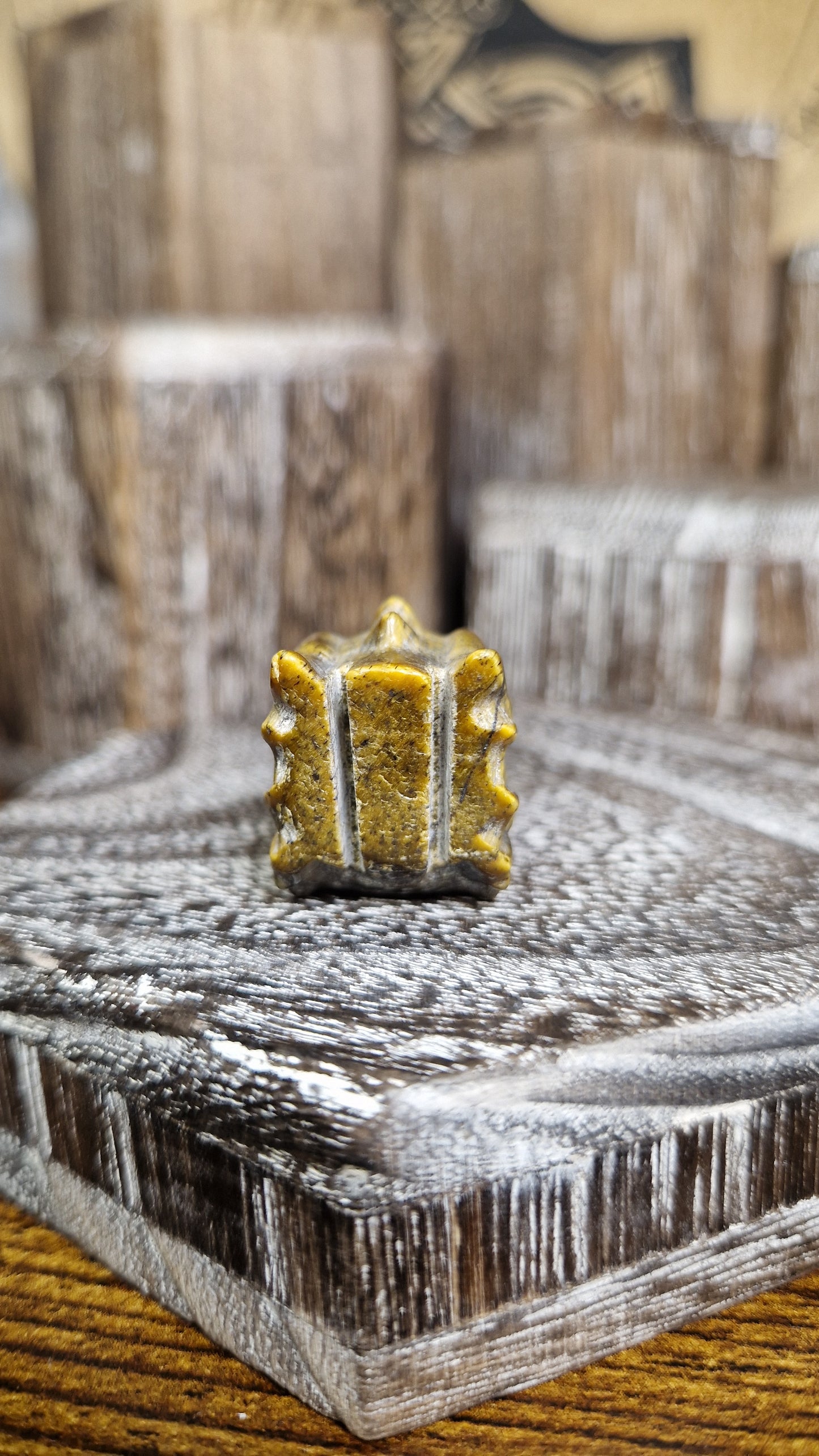 Tiger's Eye Dragon's Head - 16
