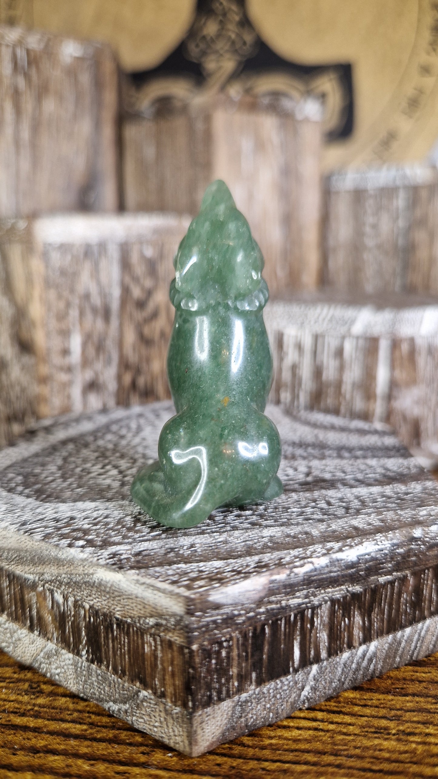 Green Aventurine Wolf - 12