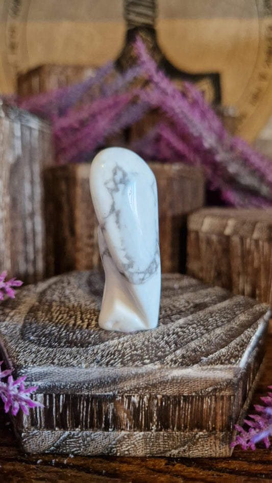 Howlite Angel - 7