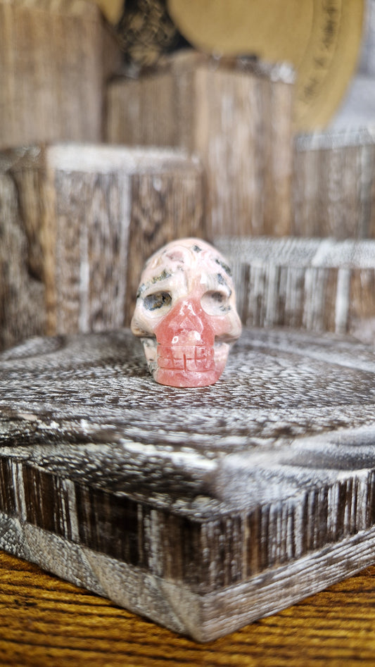 Rhodonite Skull - 29