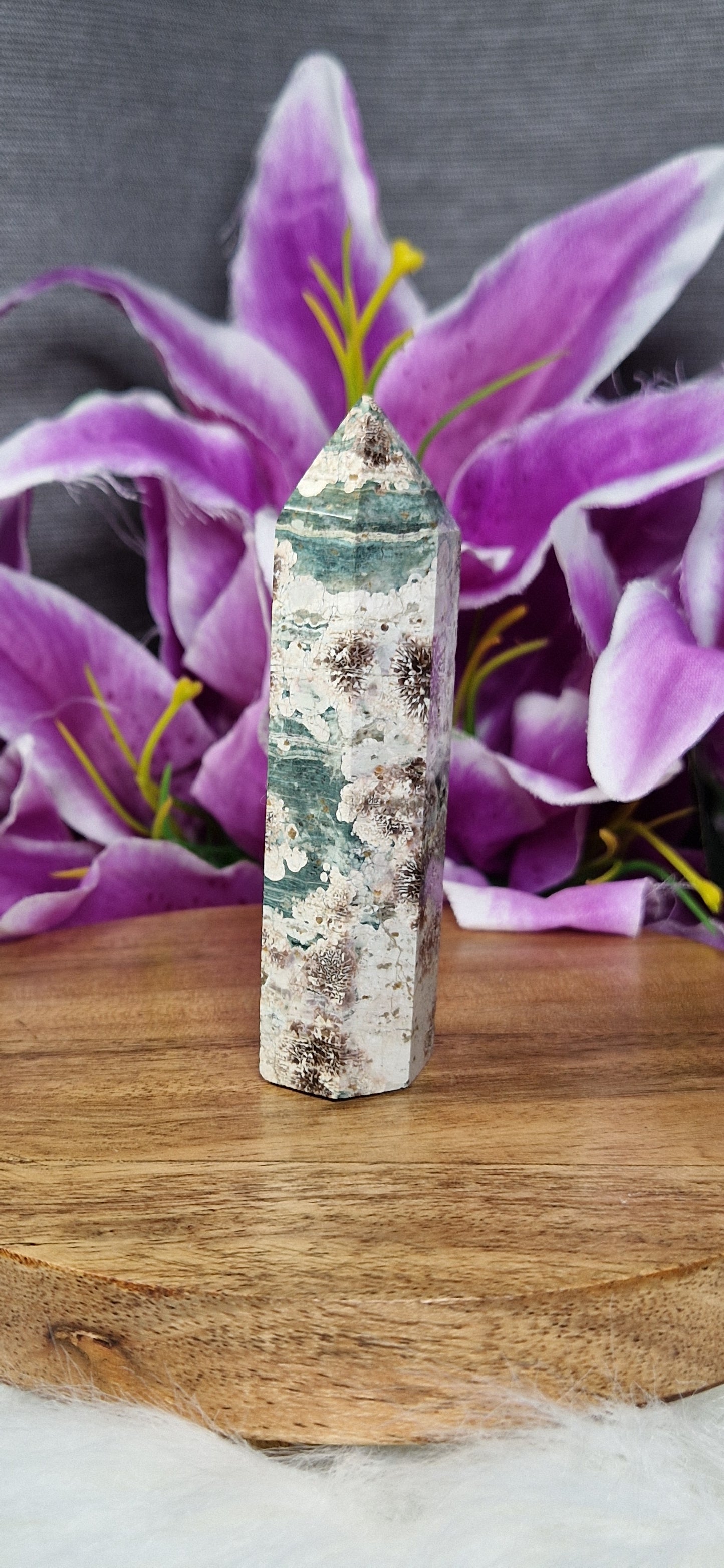 Green Flower Agate Tower - 38