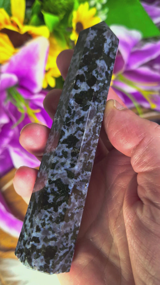 Indigo Gabbro Tower - 158