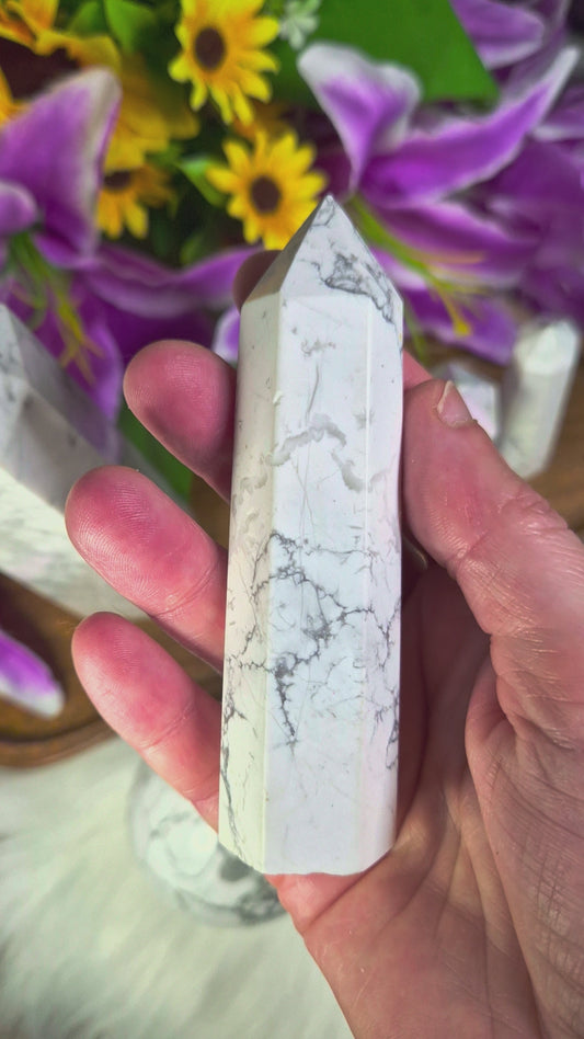 Howlite Tower - 131