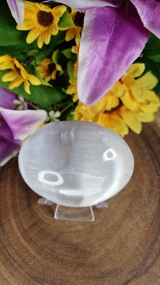 Selenite Palmstone - 557