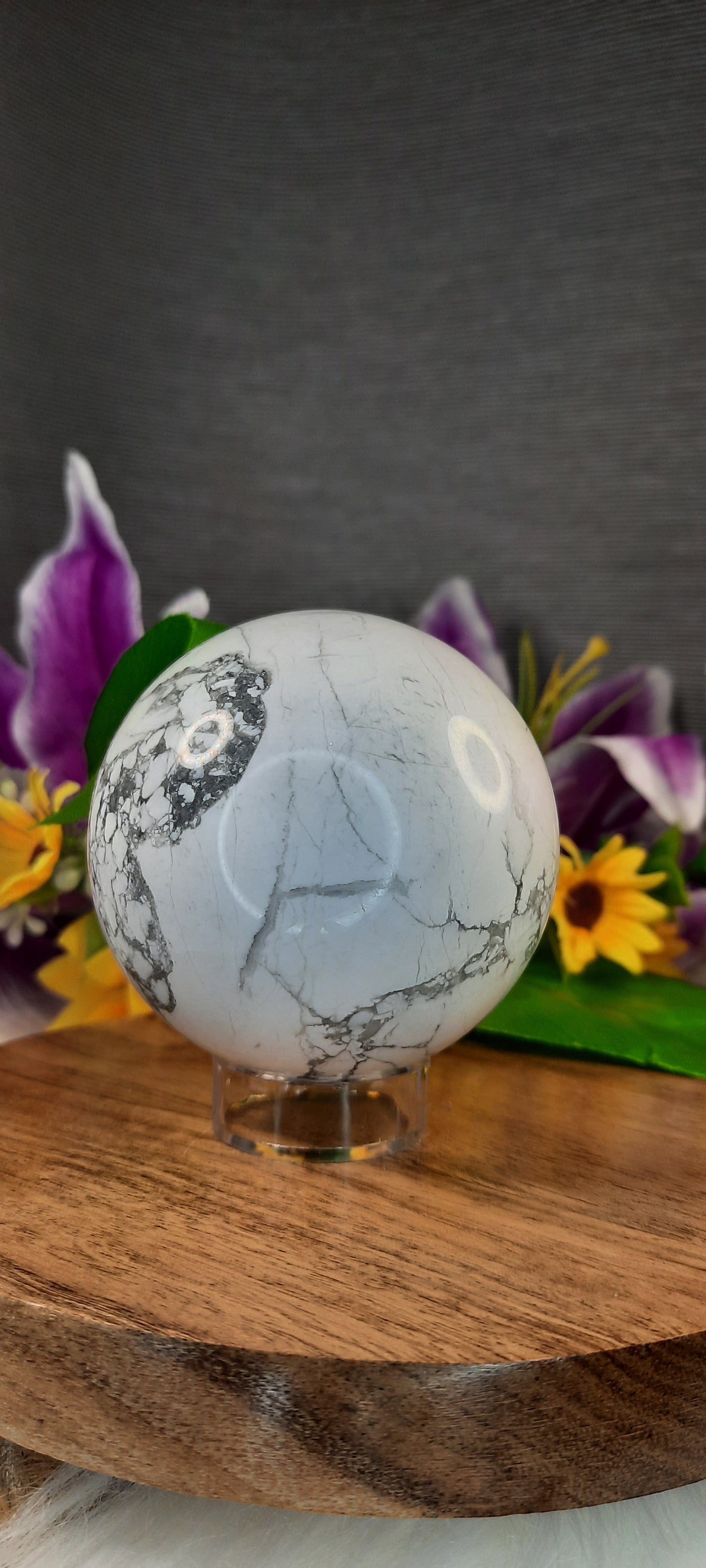 Howlite Sphere  - 499