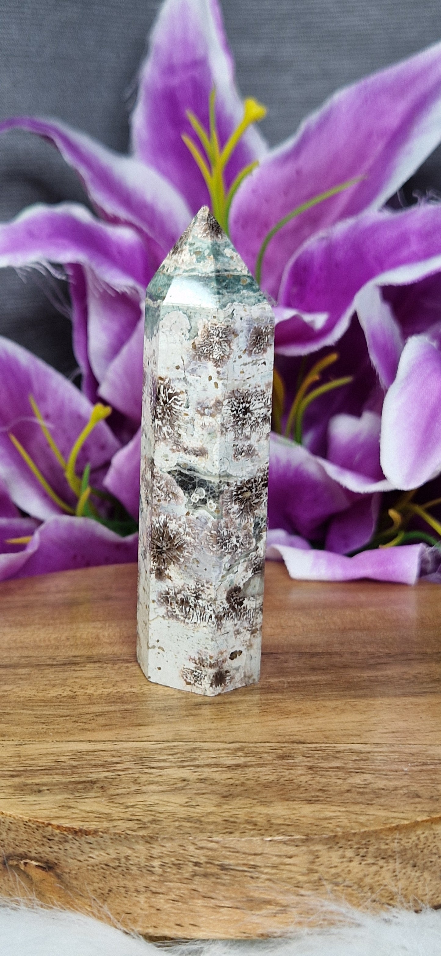Green Flower Agate Tower - 38