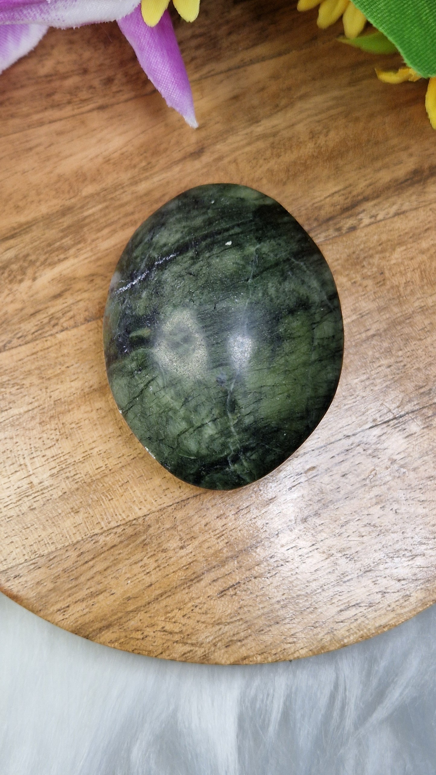 Nephrite Jade Palmstone - 418