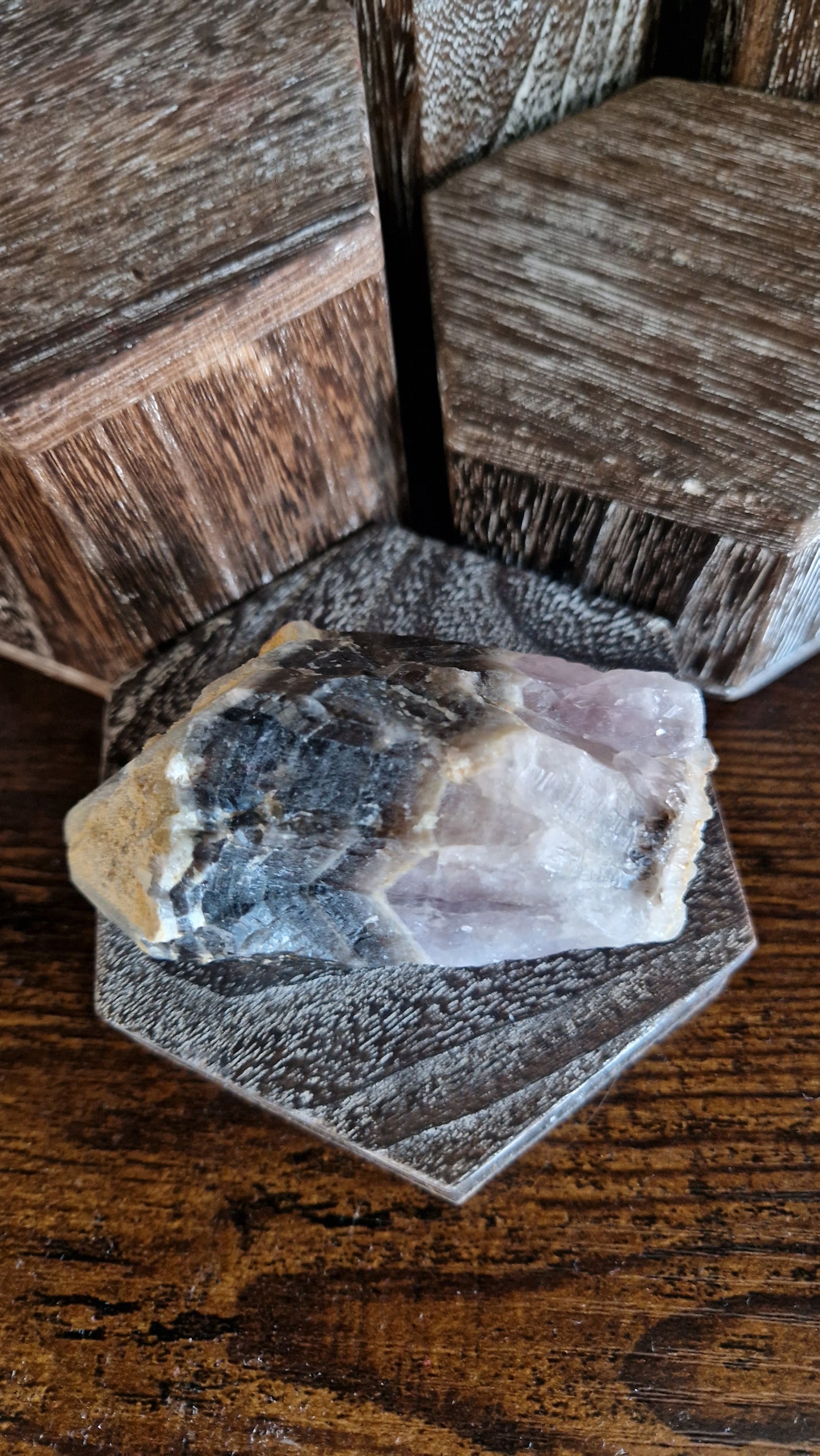 Chevron Amethyst Root  - 83