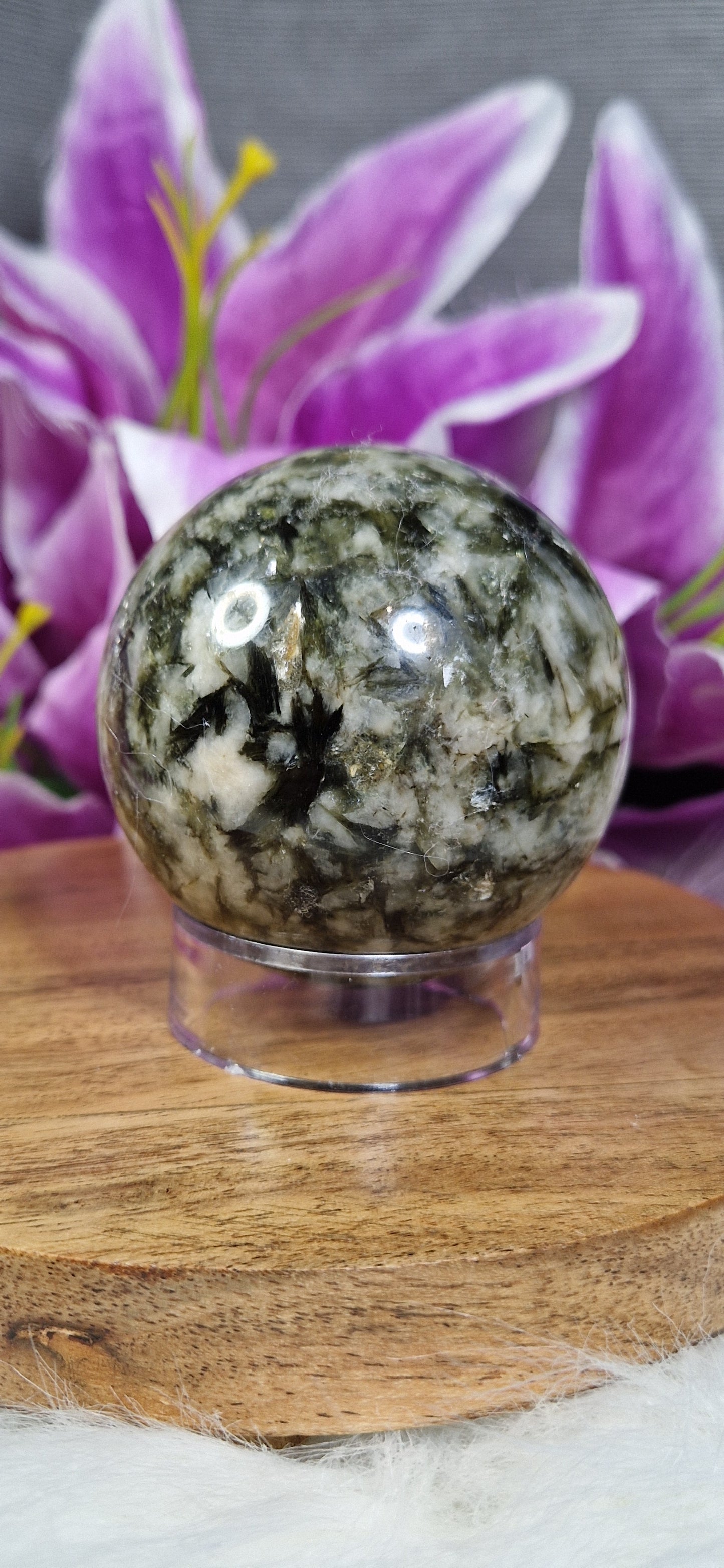 Auspicious Sphere - 6