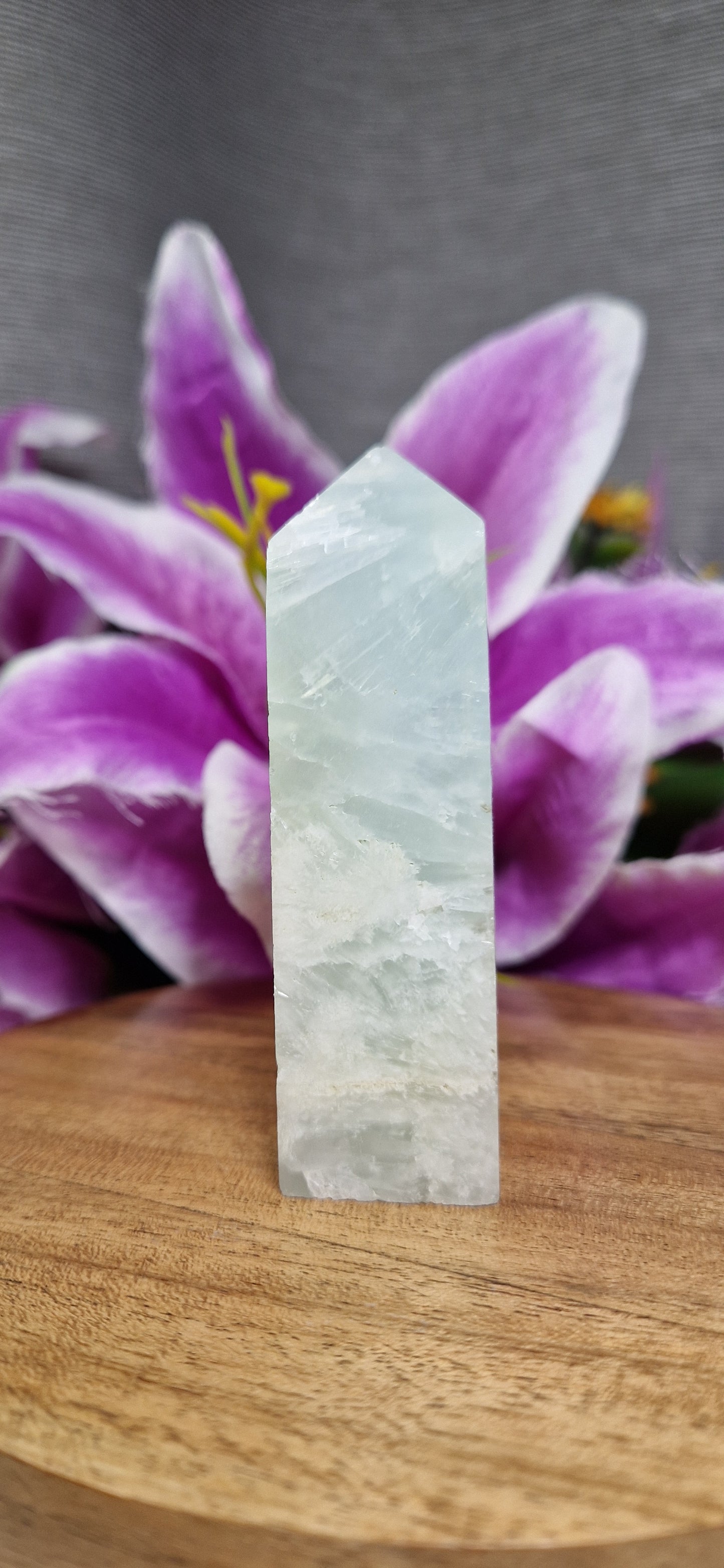 Pistacho Calcite Tower - 188