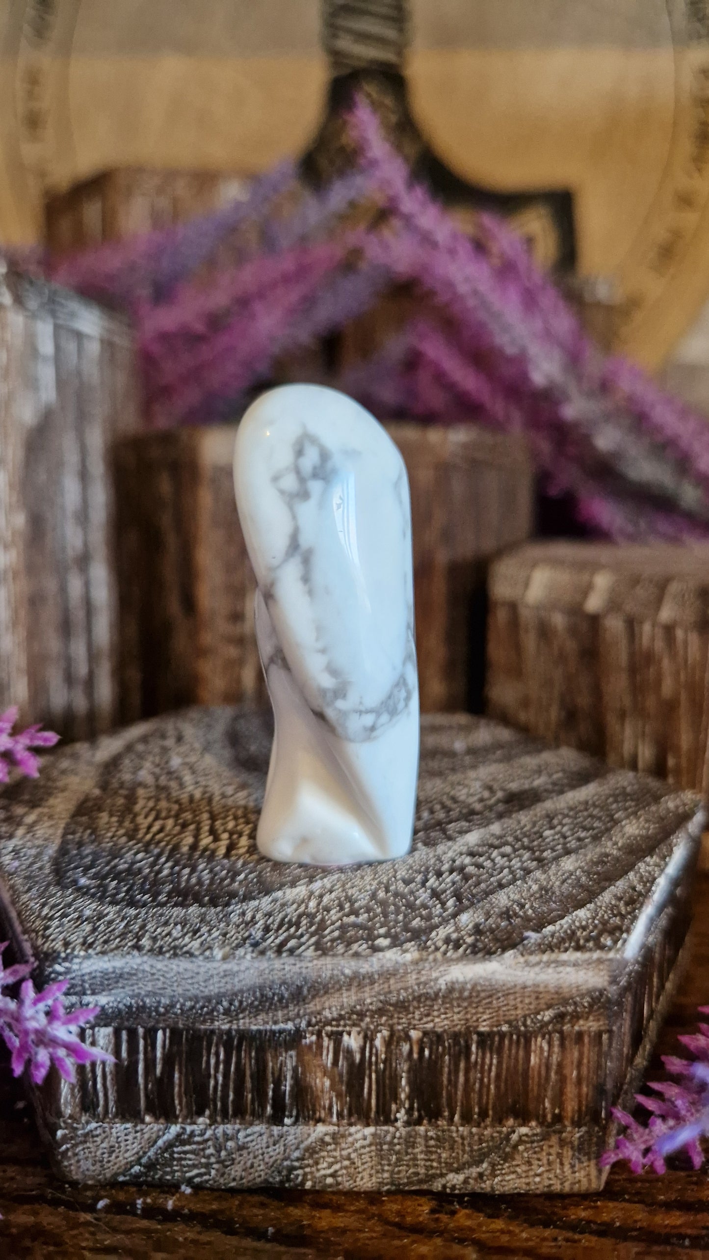 Howlite Angel - 7