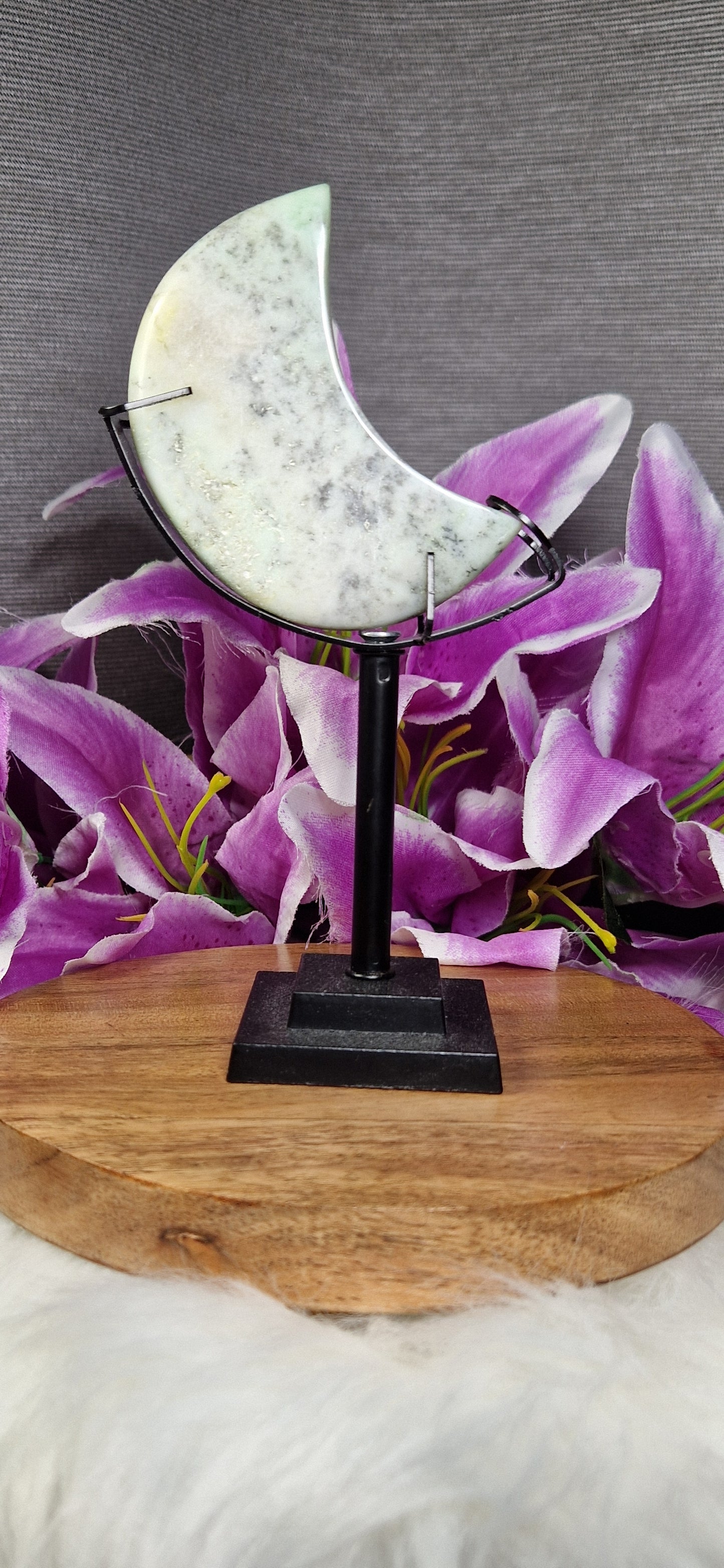 Chrysoprase Moon with Stand - 346