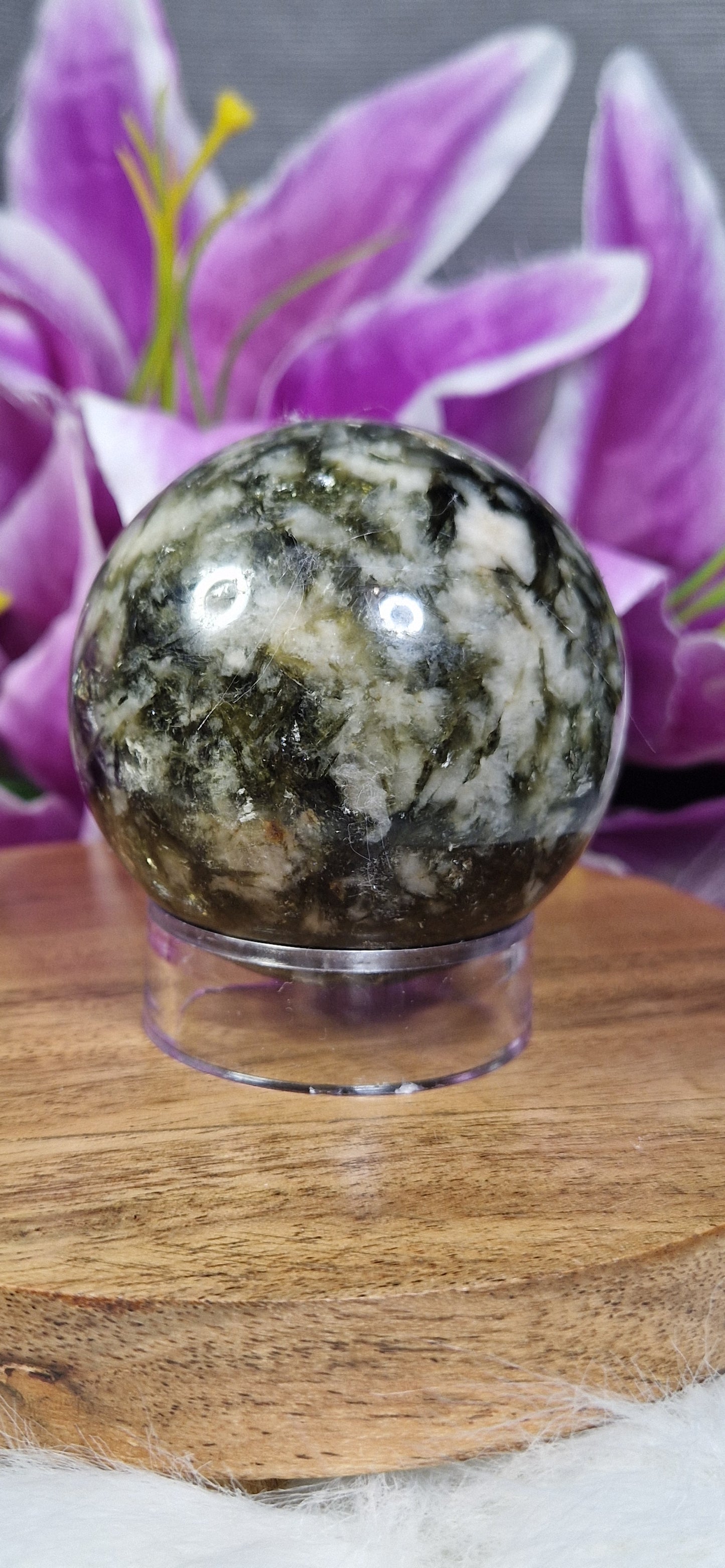 Auspicious Sphere - 6