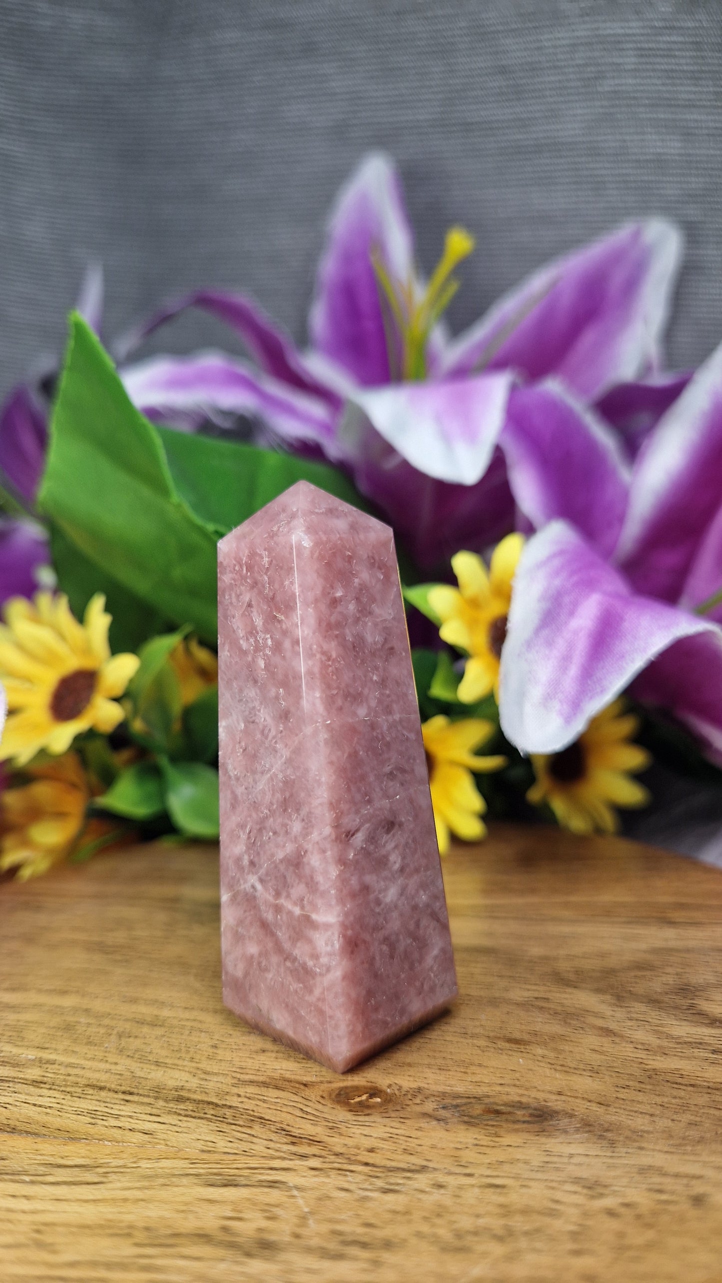 Strawberry Quartz Tower - 121